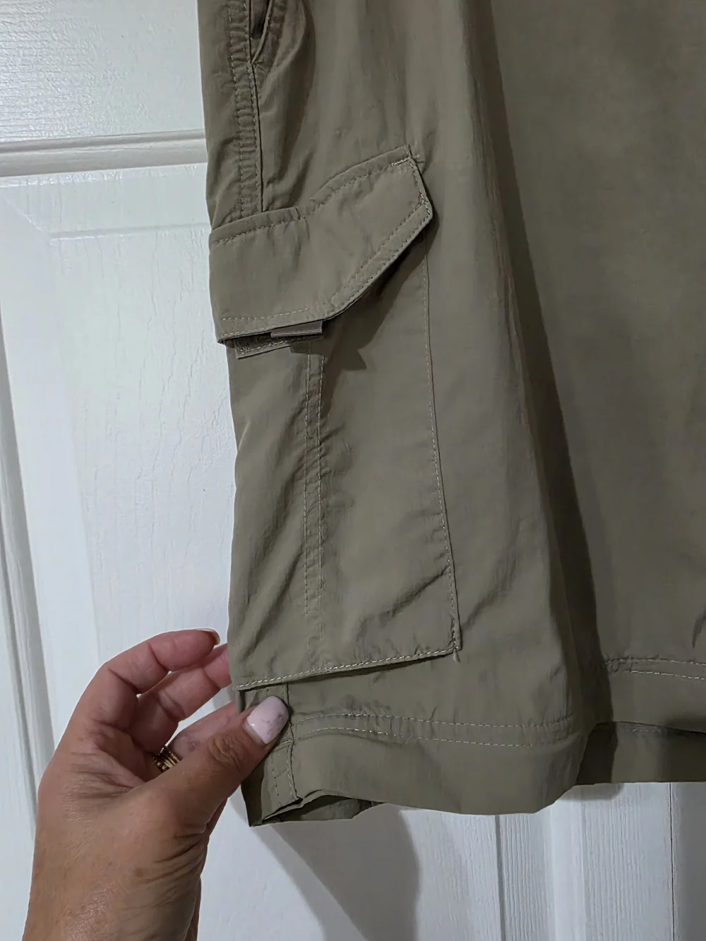 Columbia Omni Shild  Men's Silver Ridge  Hiking Cargo Shorts